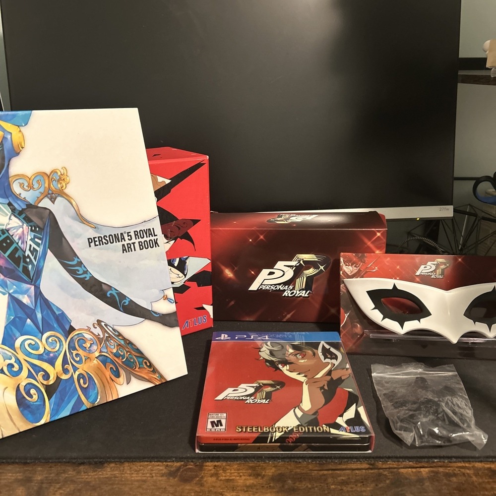 Persona 5 Royal: Phantom Thieves Edition - Sony PlayStation 4 Steelbook Set VGC!